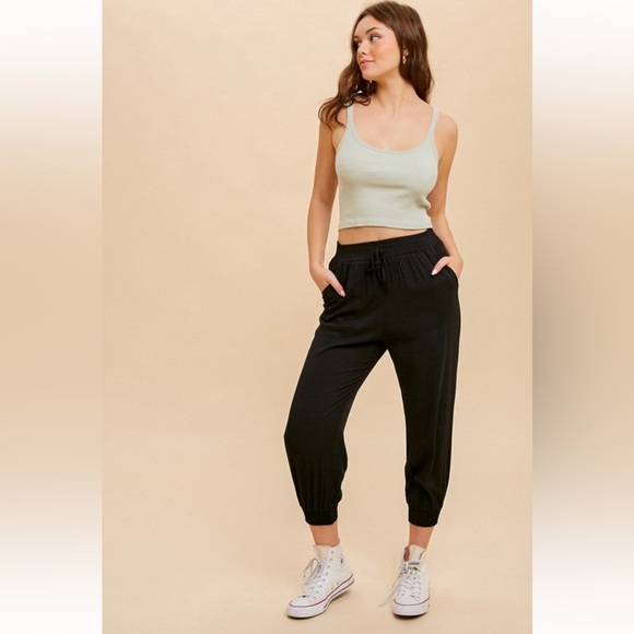 Weekend Jogger Pant Black Athleisure Lounge Urban Streetwear NWOT 100% Rayon - Picture 2 of 5